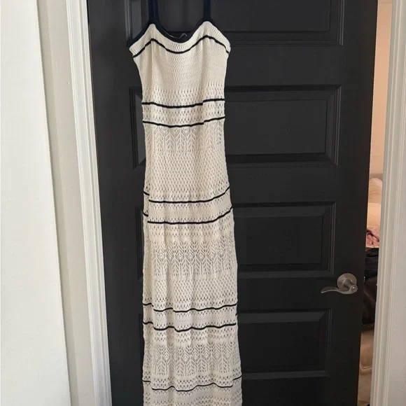 Abercrombie Crochet Maxi Dress - Picture 2 of 5